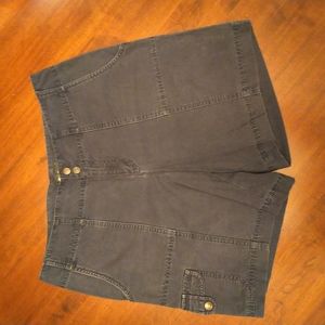 Eddie Bauer Rip Stop Mercer fit size 6P dk blue cargo shorts.